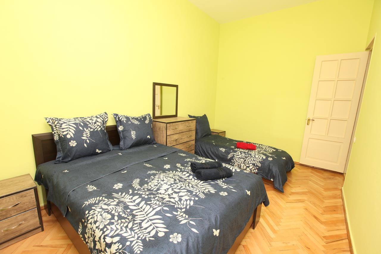 Apartment At Stalin House Tbilisi Esterno foto