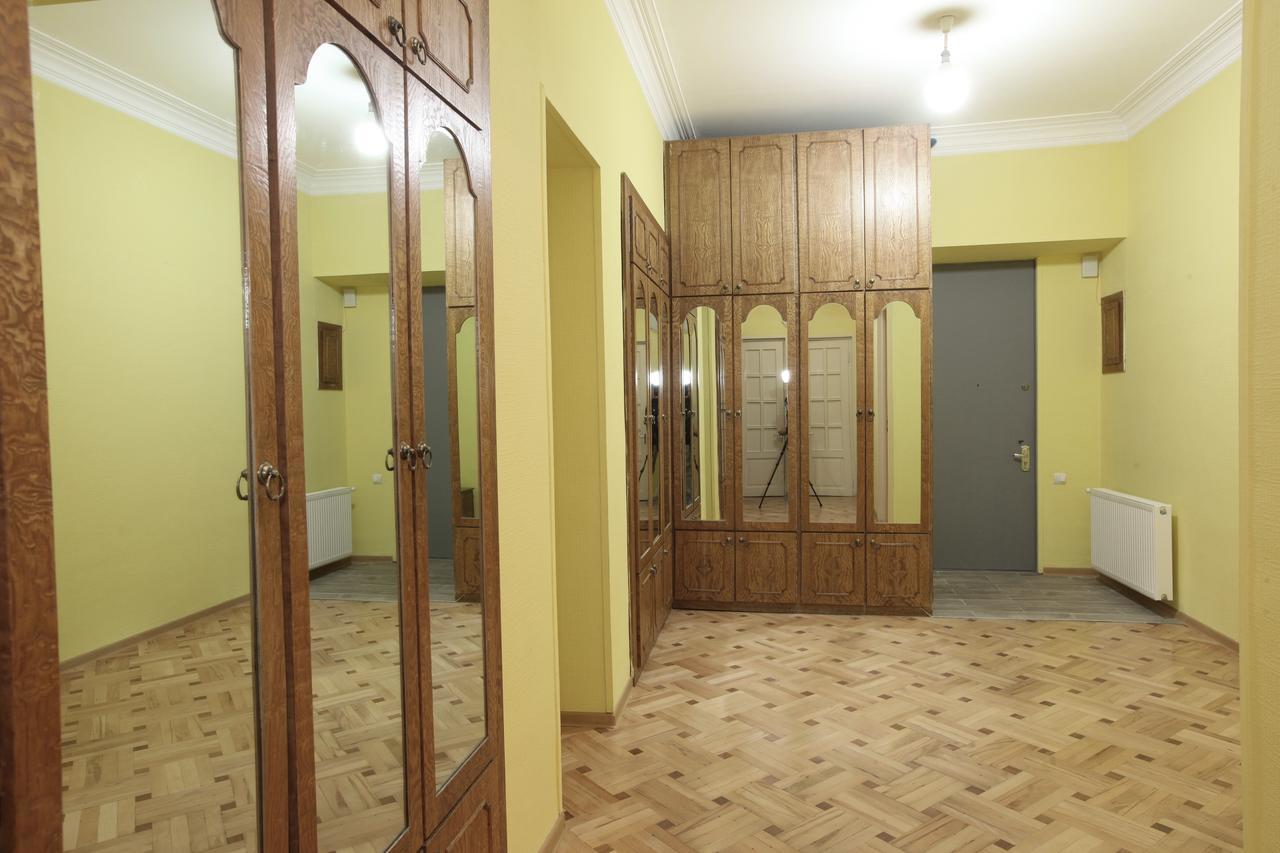 Apartment At Stalin House Tbilisi Esterno foto