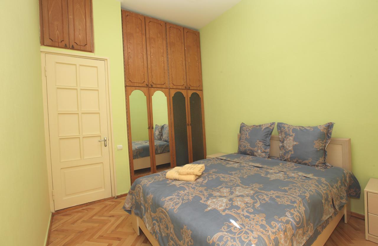 Apartment At Stalin House Tbilisi Esterno foto