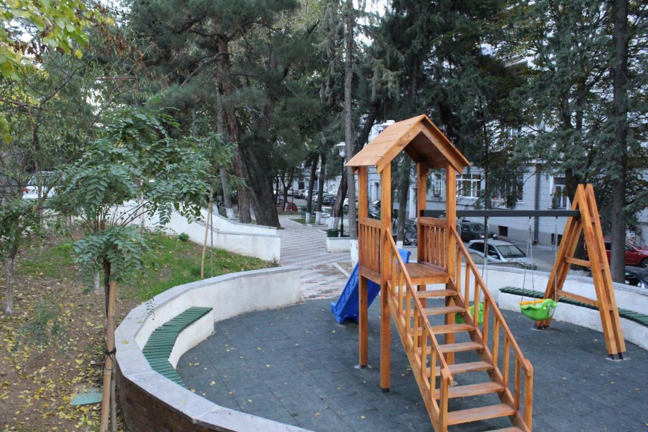 Apartment At Stalin House Tbilisi Esterno foto